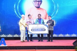 Datuk Jamdin Buyong Sasterawan Negeri Sabah Kelima